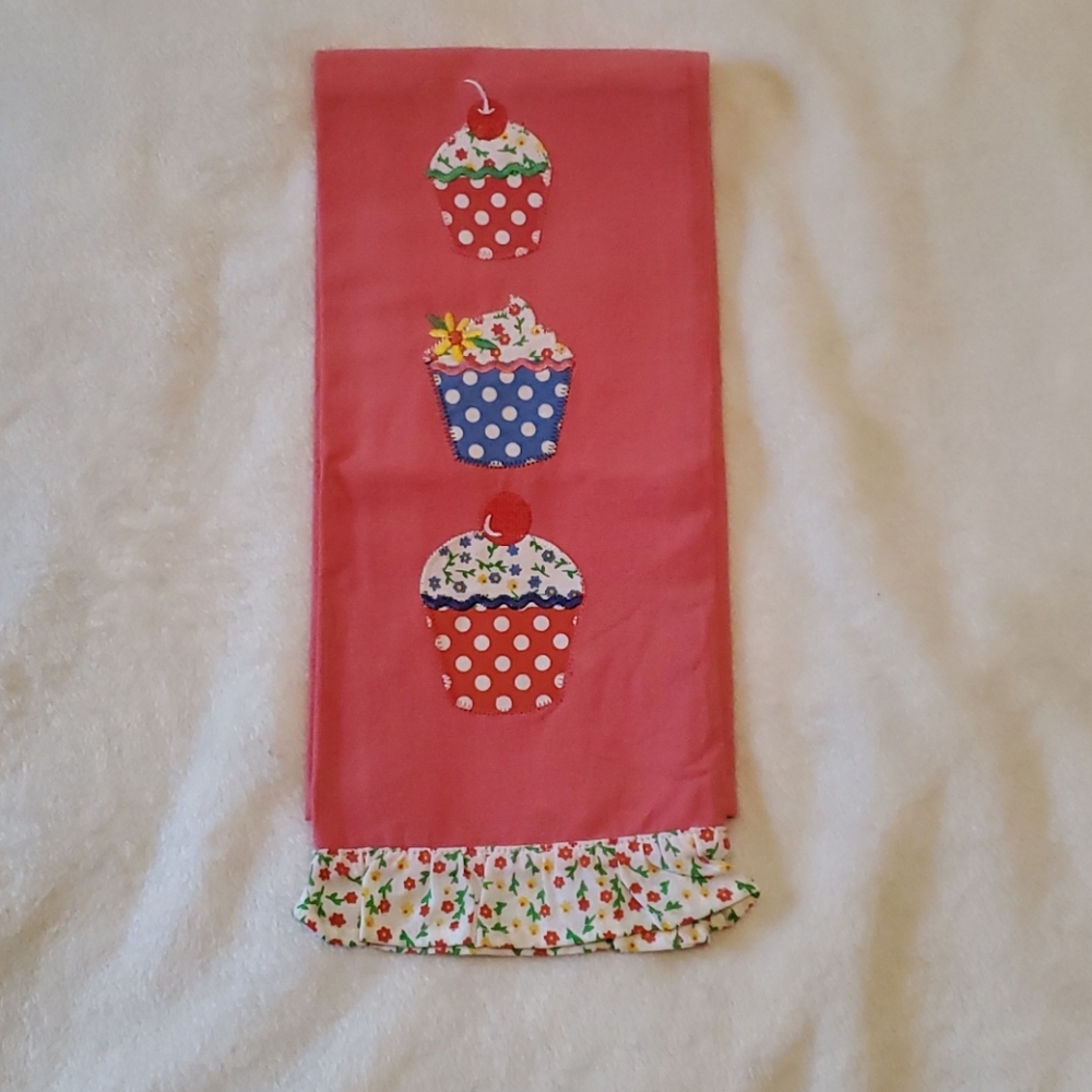 3 for $12 💚 Cupcakes tea towel
